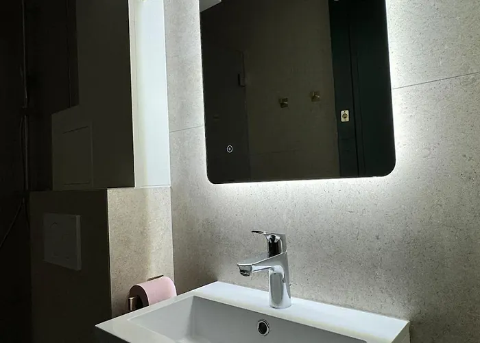 Trocadero Devant Le Metro Passy Paris