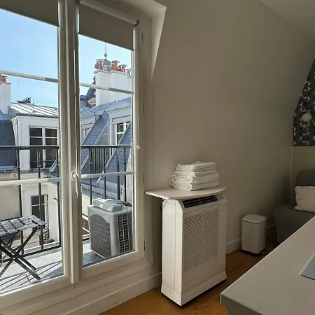 Trocadero Devant Le Metro Passy Apartament Paryż